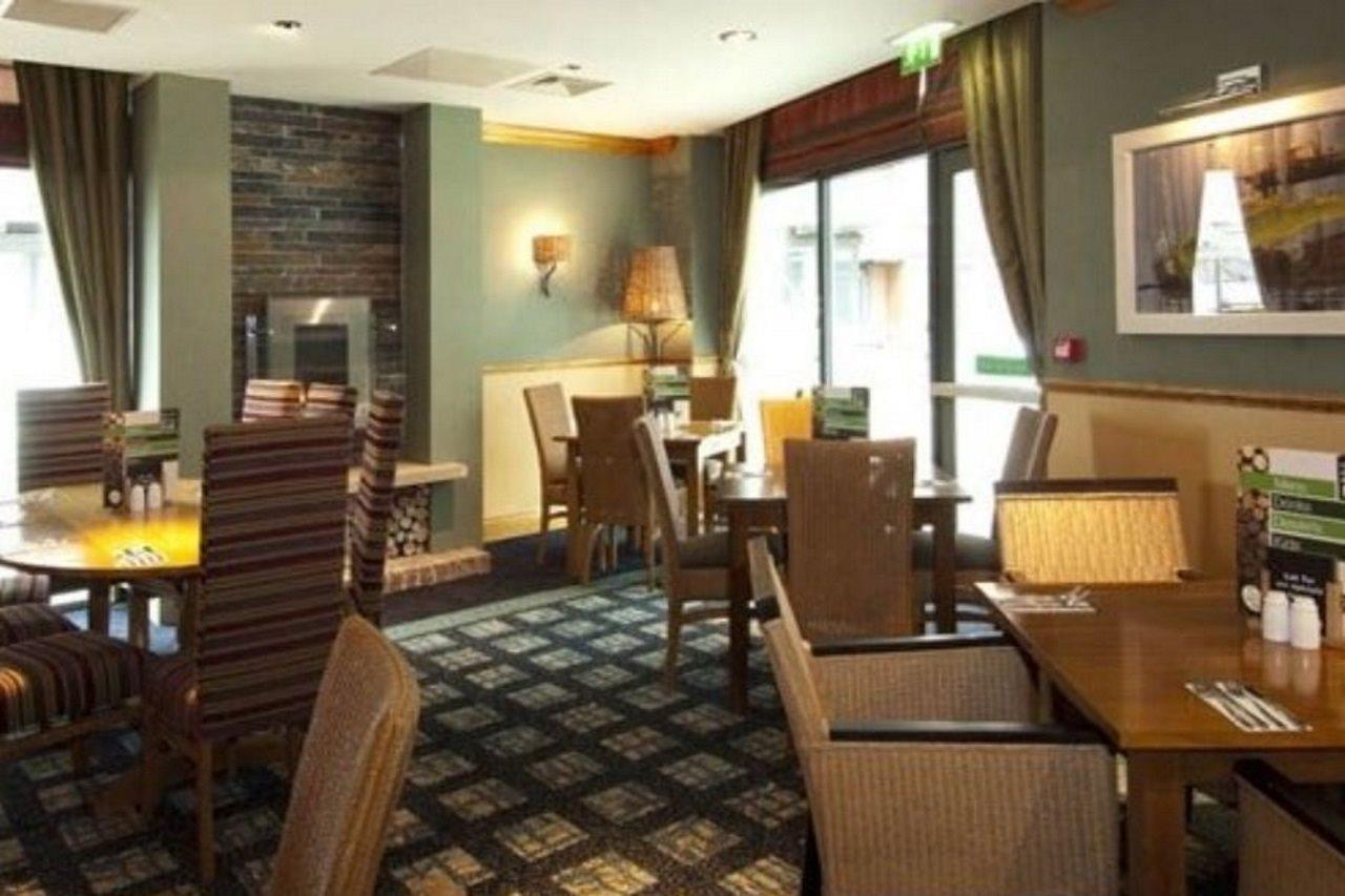 Premier Inn London Enfield Exterior foto